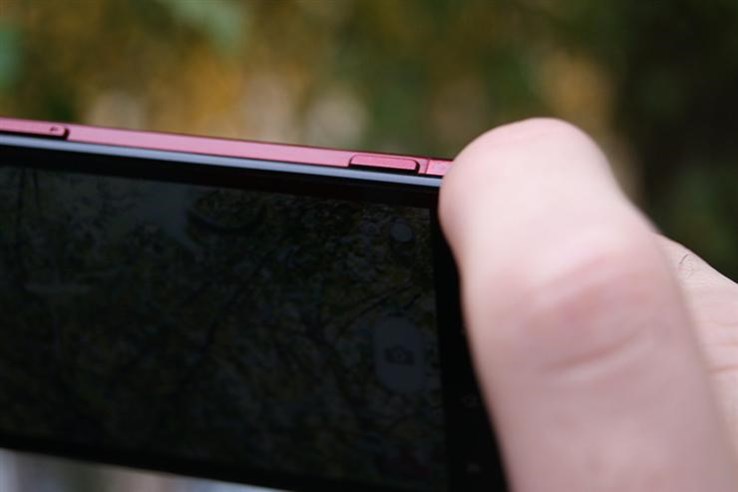 Sony Xperia Ion (18).jpg
